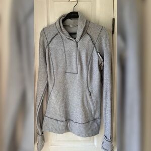 Lululemon  Think Fast Pullover SIZE 4